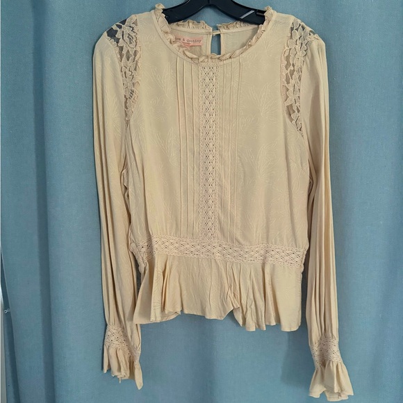 Chance & Destiny Ruffled Lace and Crochet Blouse. - Picture 2 of 8